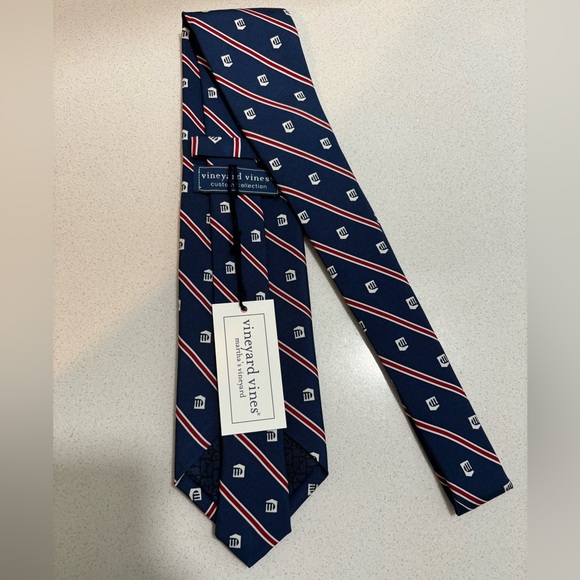 Vineyard Vines - Men’s Silk Tie - Picture 2 of 4